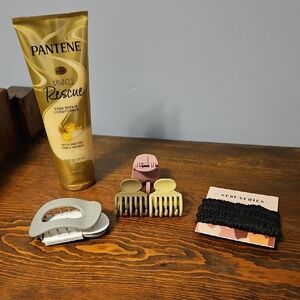 Pantene Miracle Rescue Conditioner and Hair Accessories Set